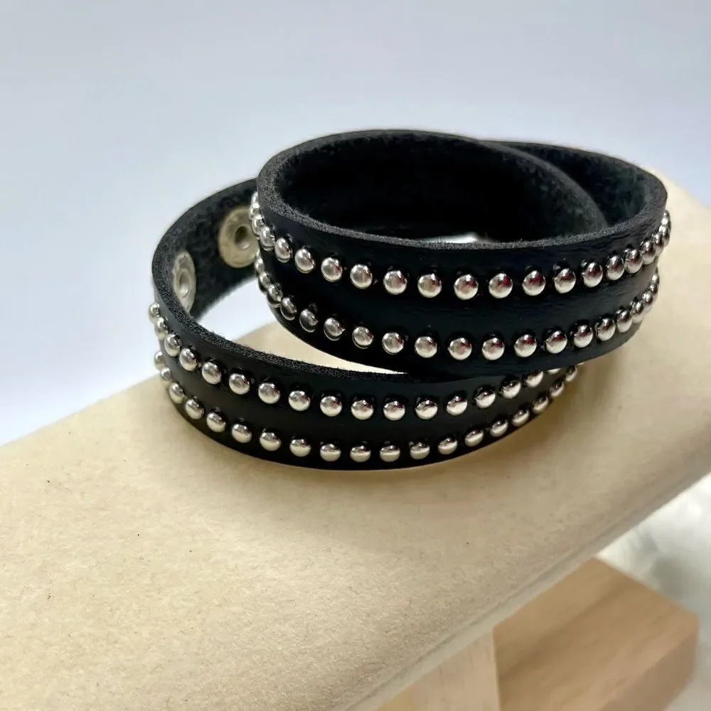 Black Leather 2-piece l Silver-studded l Buckle Choker & Wristband Wrap l New
